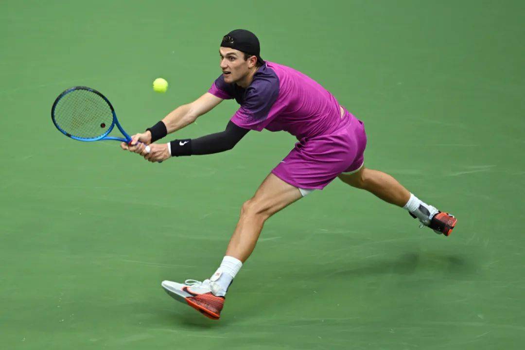 伊萨克本人 伊萨克本人